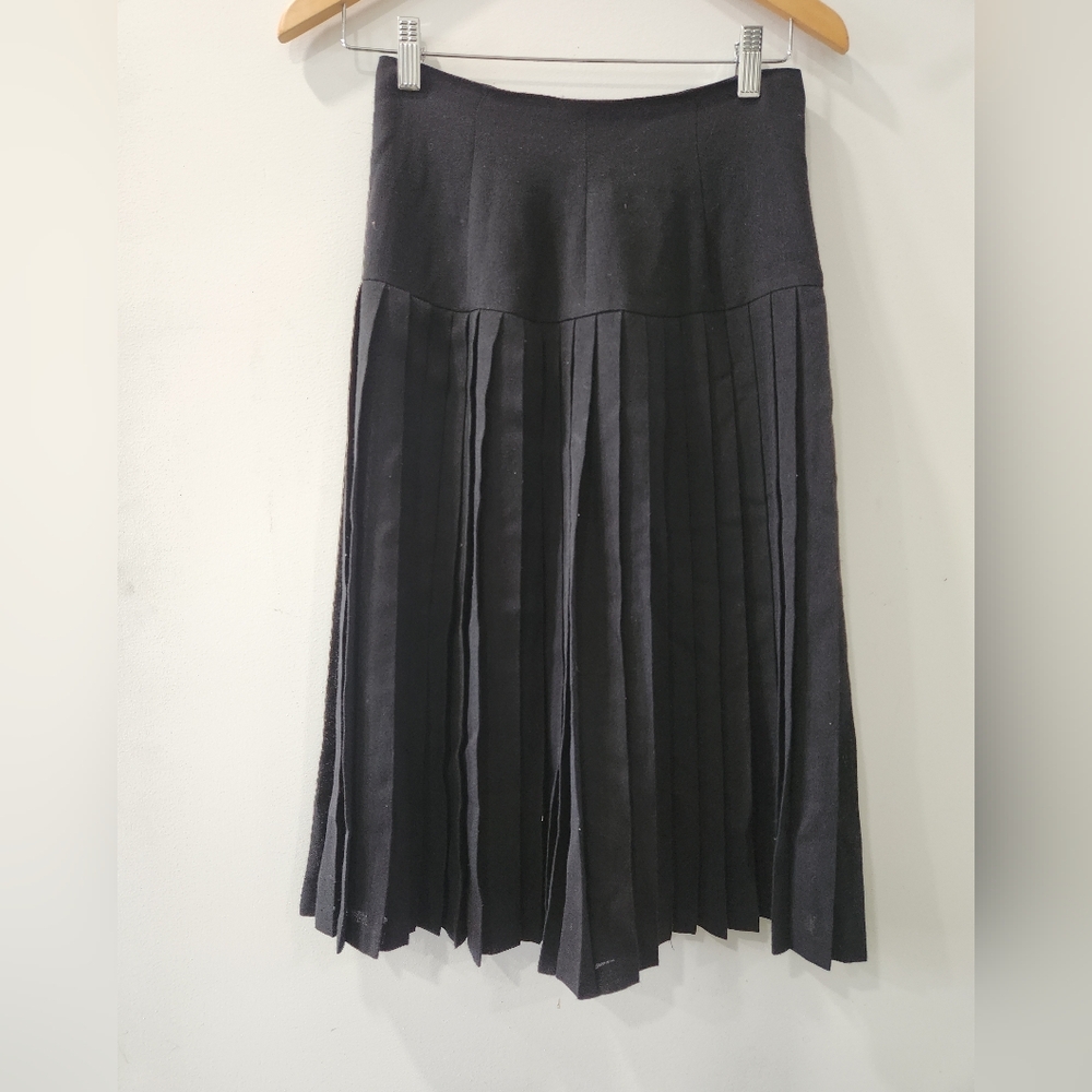 Vintage Elegant Black Pleated Skirt Made In PARIS M